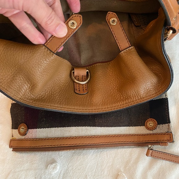 Burberry bag w/dustbag - Picture 5 of 16